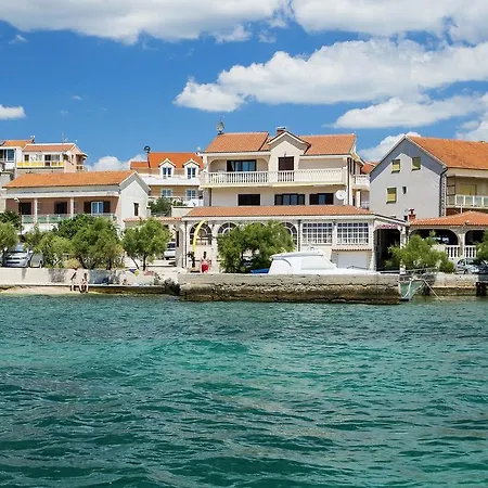 Jadran * Brodarica (Sibenik-Knin)