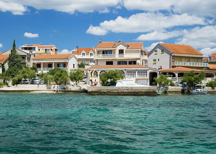 Jadran * Brodarica (Sibenik-Knin)