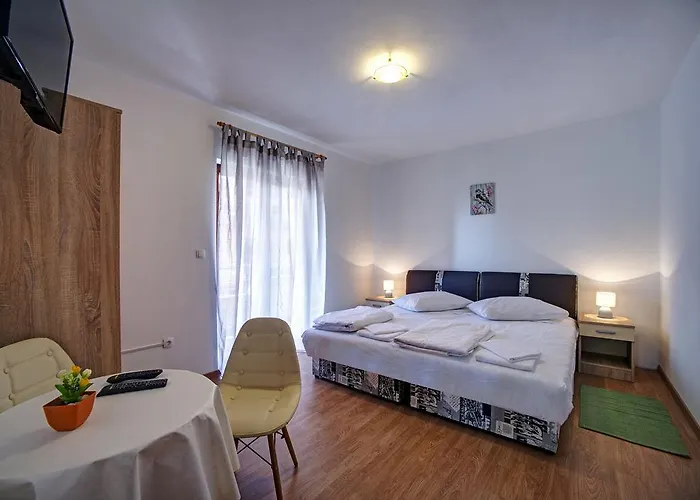 Jadran Brodarica (Sibenik-Knin)