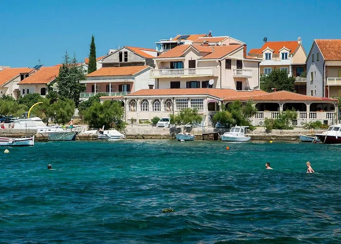 Jadran Brodarica (Sibenik-Knin)